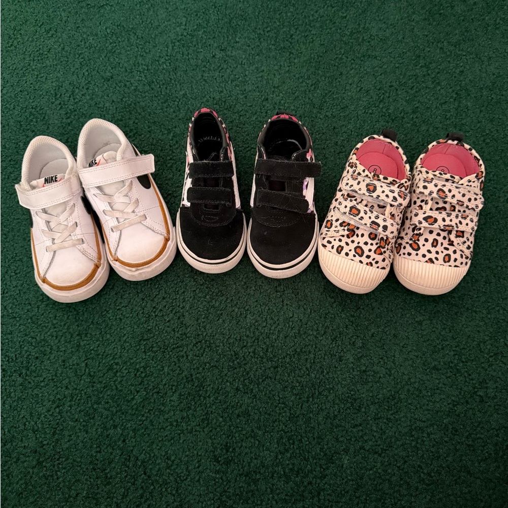 Toddler shoes size 8c